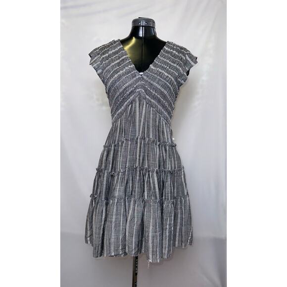 Angie Women’s Med Gray Layered Ruched V-Neck Bohemian Short Sleeve Dress NWT - Picture 2 of 5